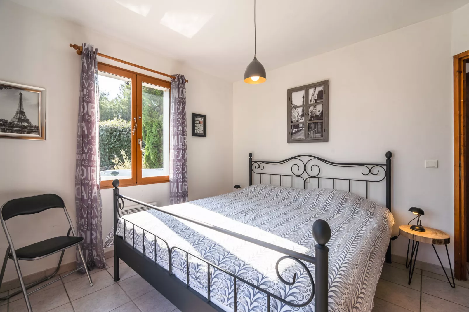 Villa Les Veinards-Bedroom