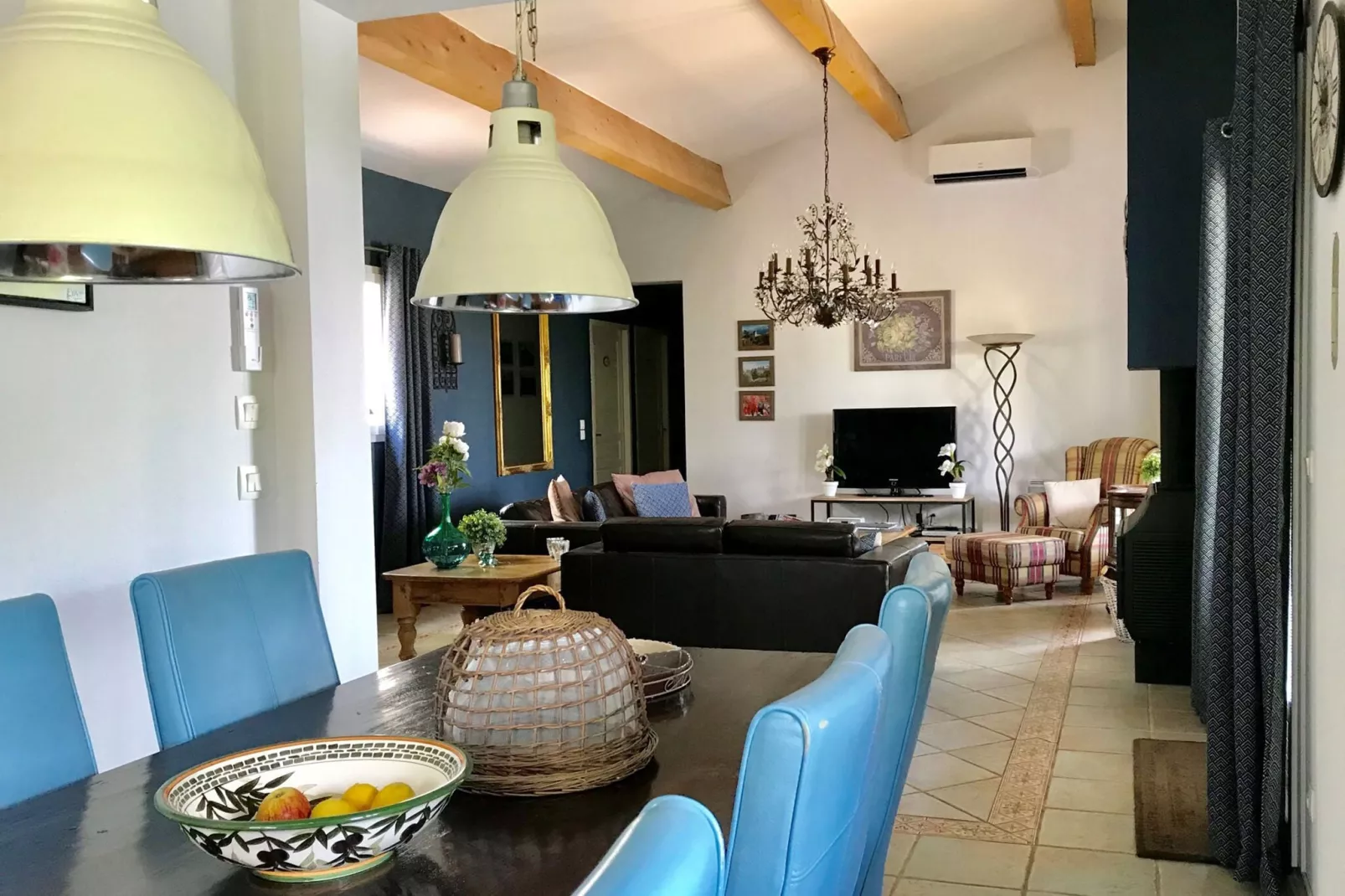 Villa Lézard Bleu-Esszimmer