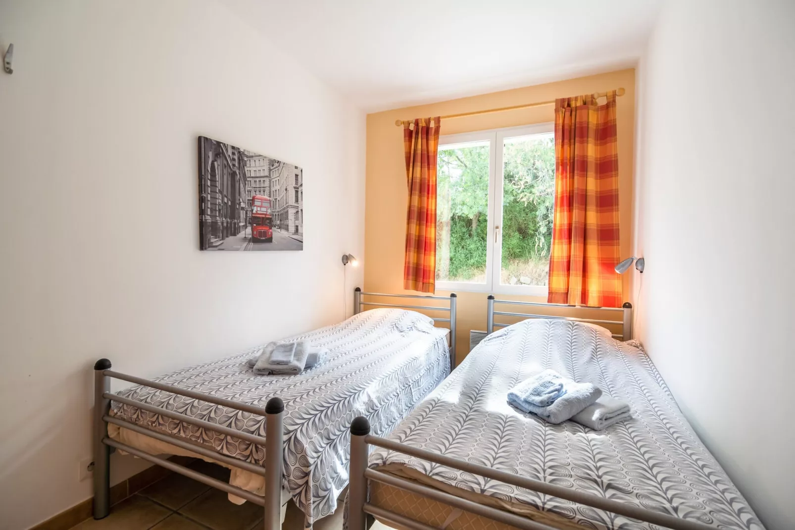 Mardille-Bedroom