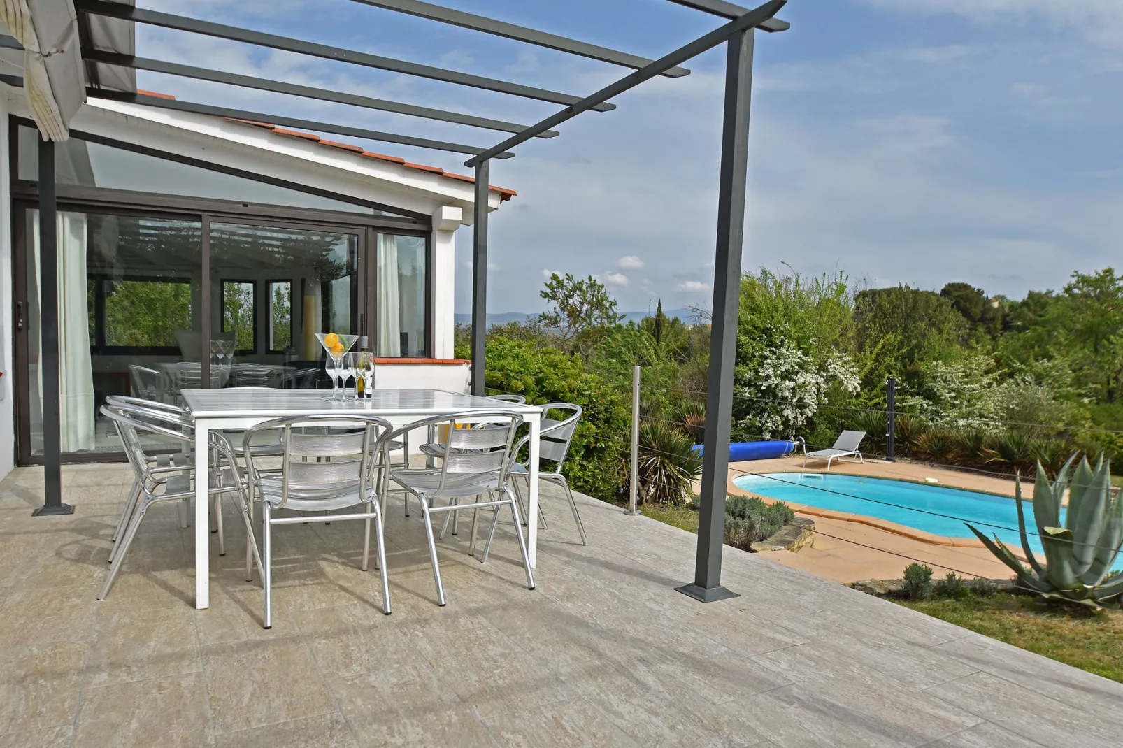 Villa On the Rocks-Terrace balcony