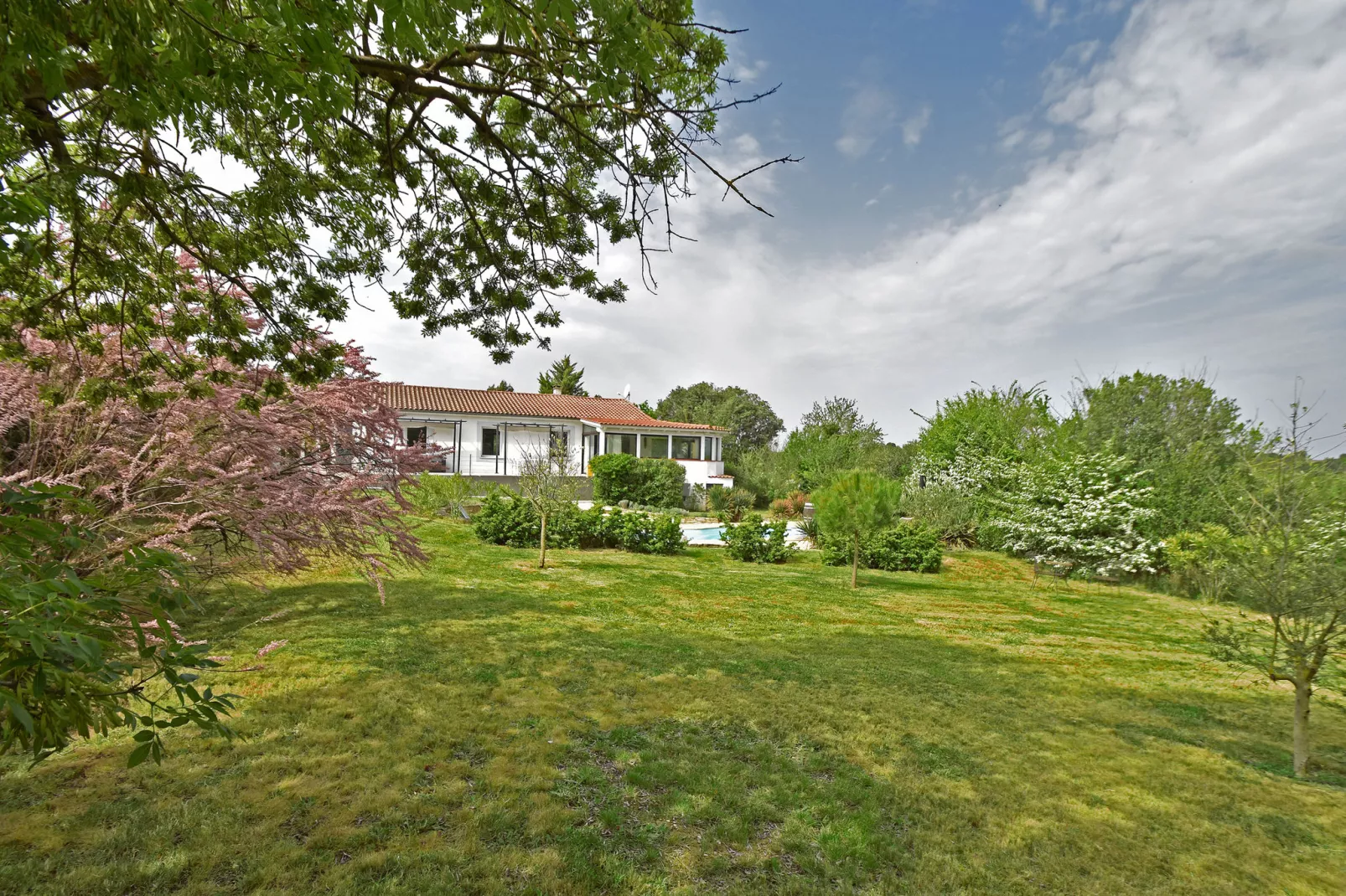 Villa On the Rocks-Gardens summer