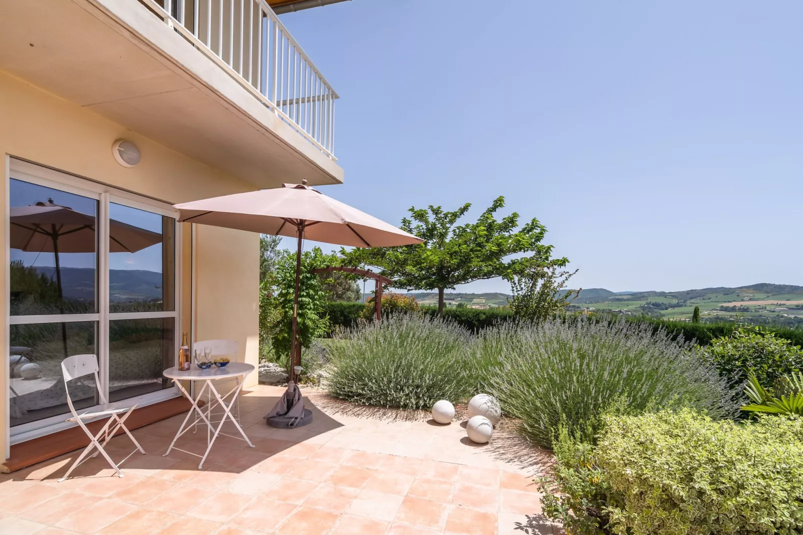 Villa Tranquille-Terrace balcony