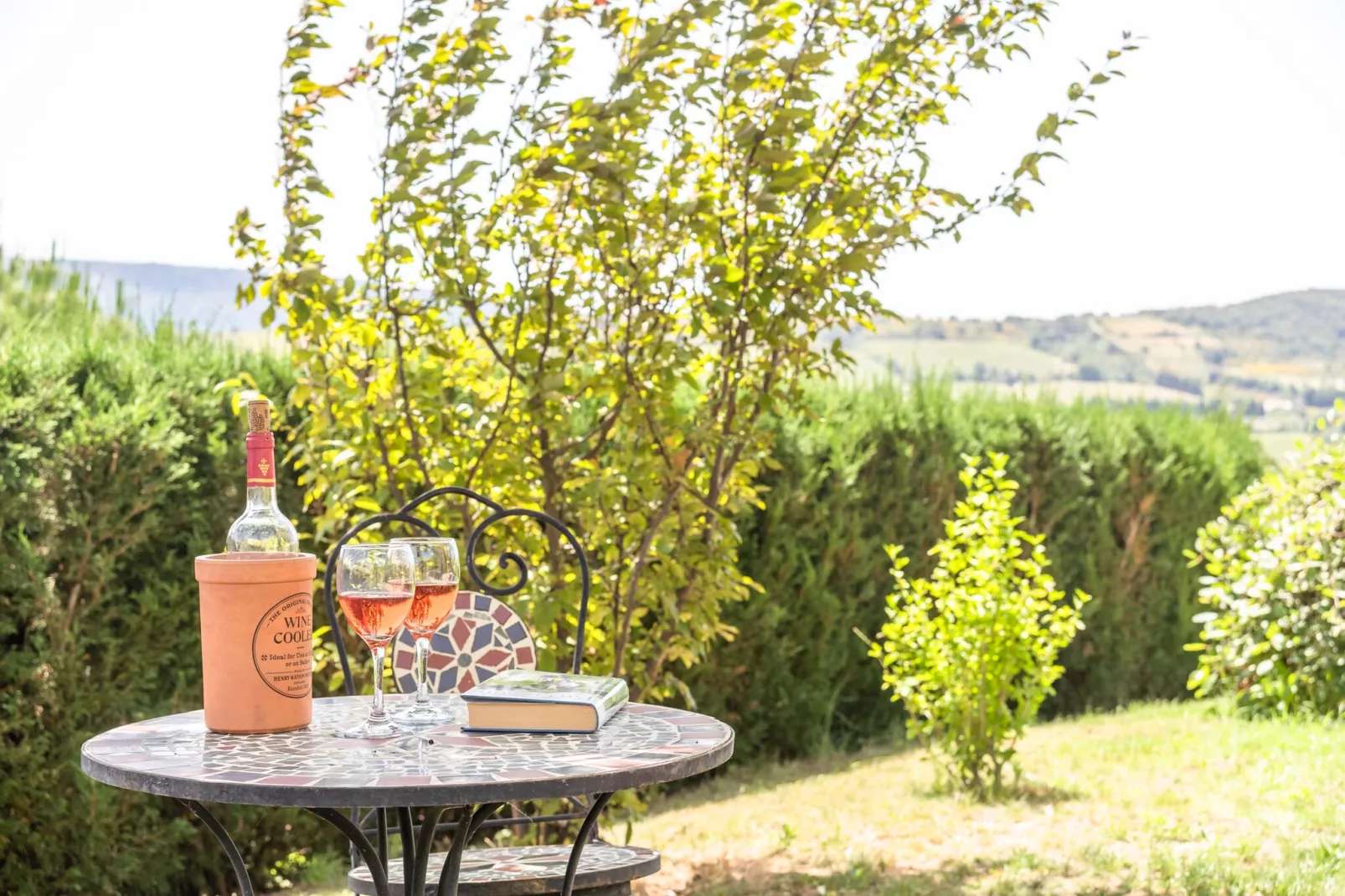 Villa Tranquille-Gardens summer