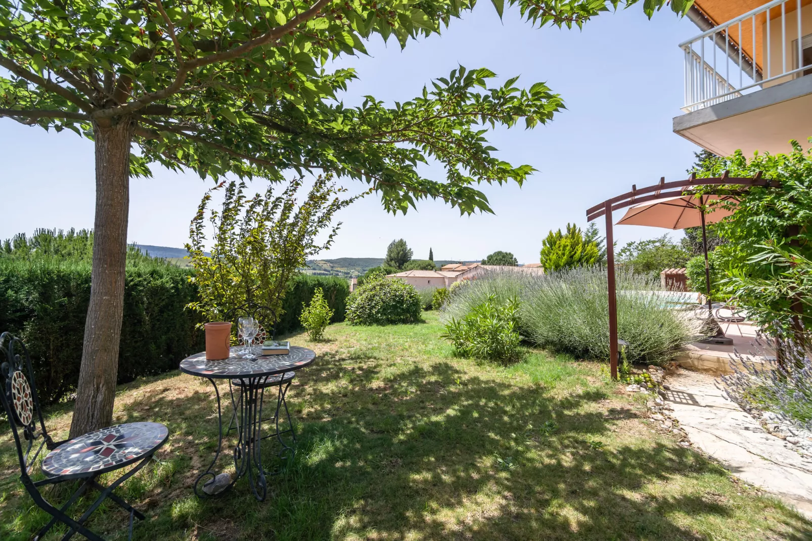 Villa Tranquille-Gardens summer