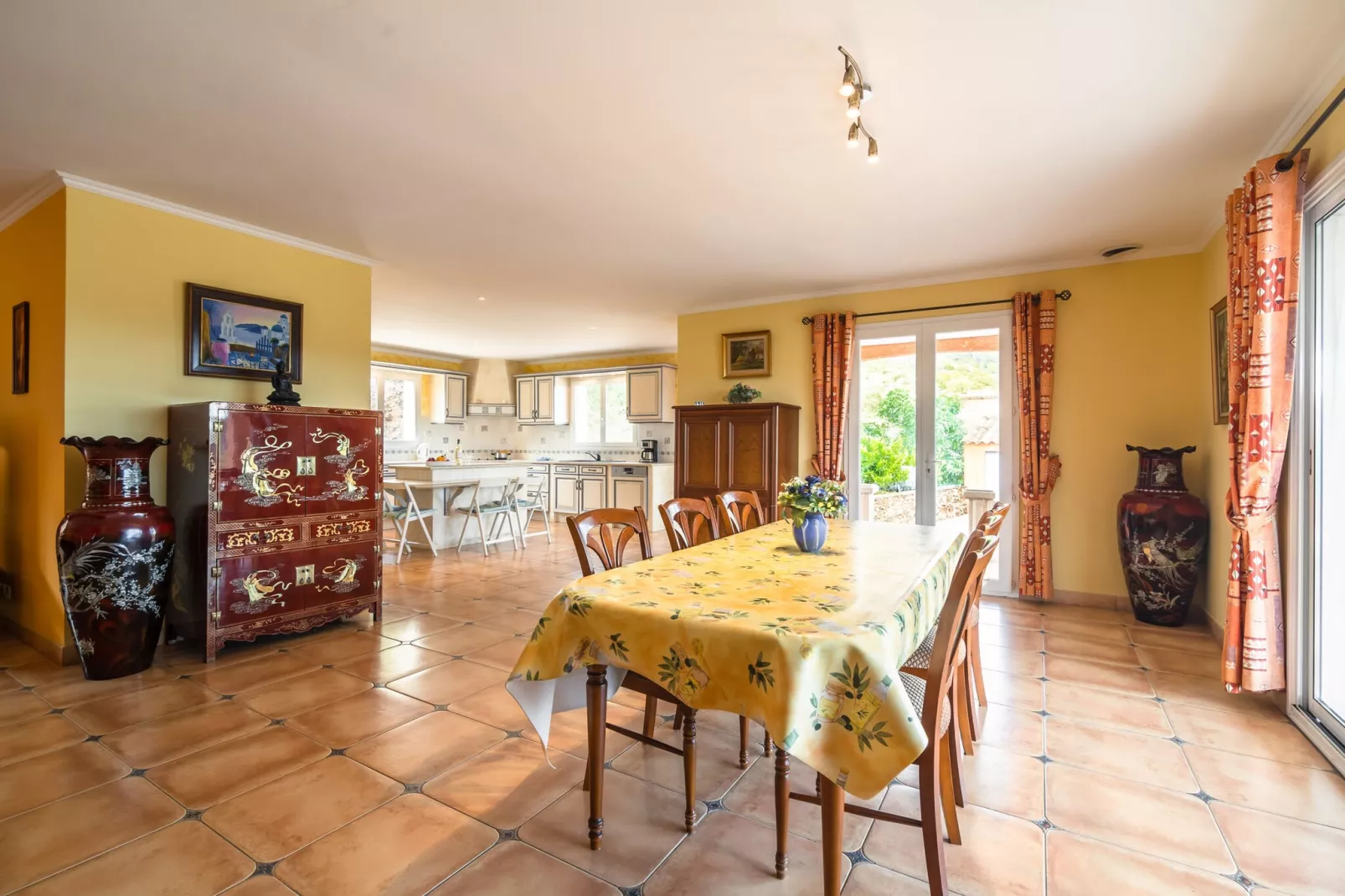 Hélios-Dining room