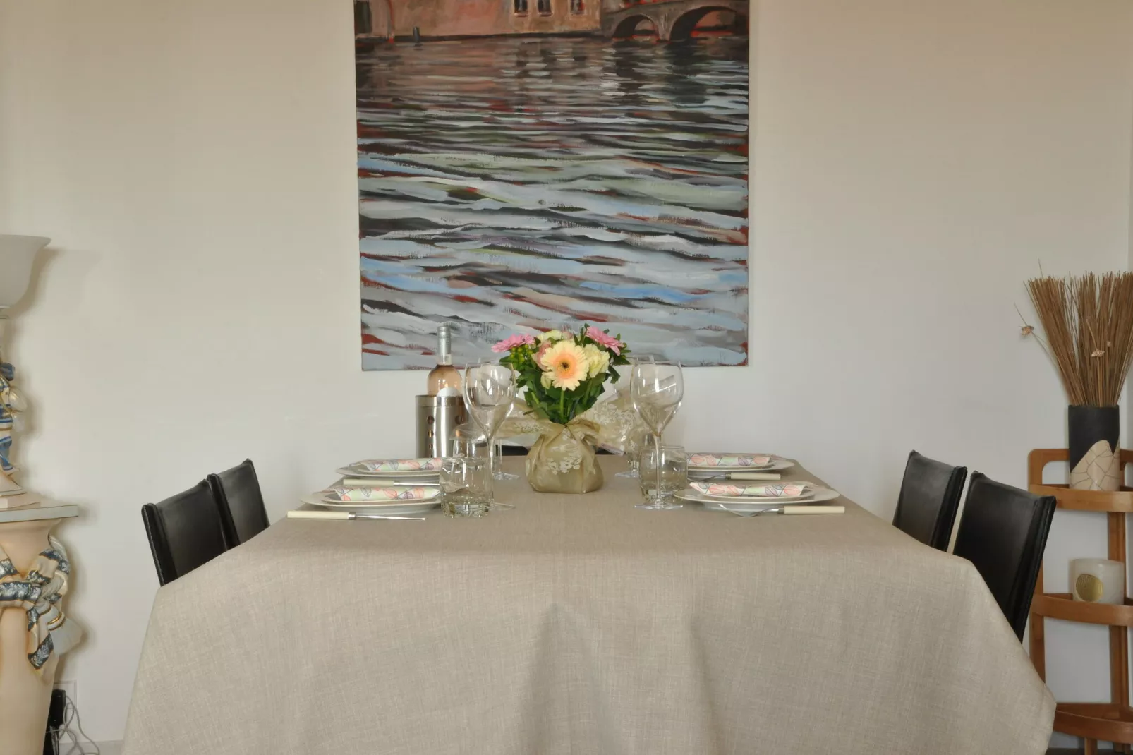 Au Bellevue-Salle à manger