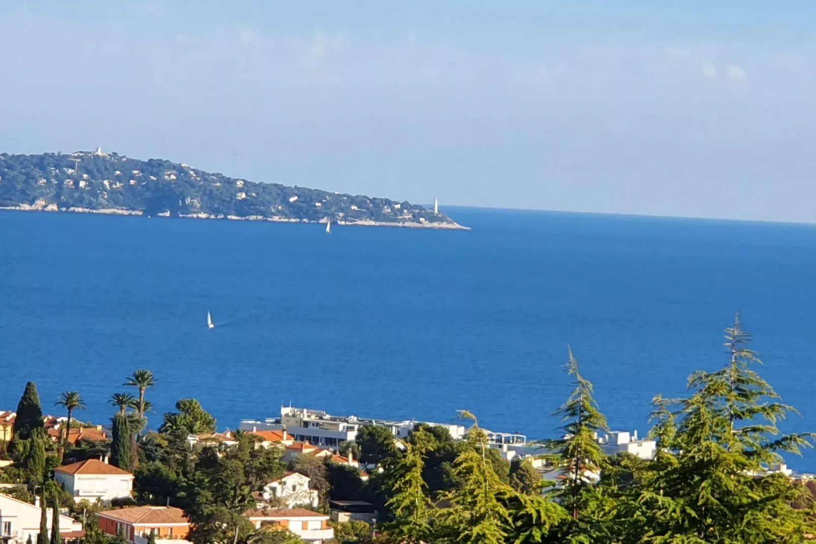 Appartement standing avec terrasse et vue mer à Nice-Aussicht Sommer