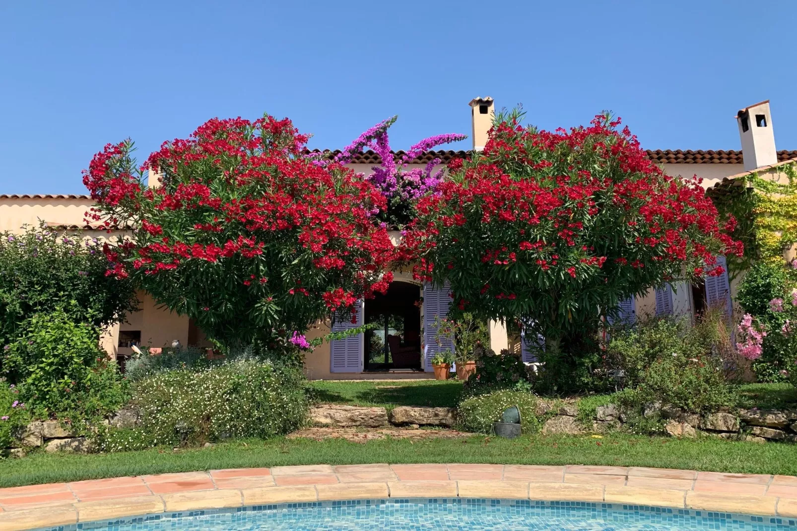 Val d'Azur-Exterior summer