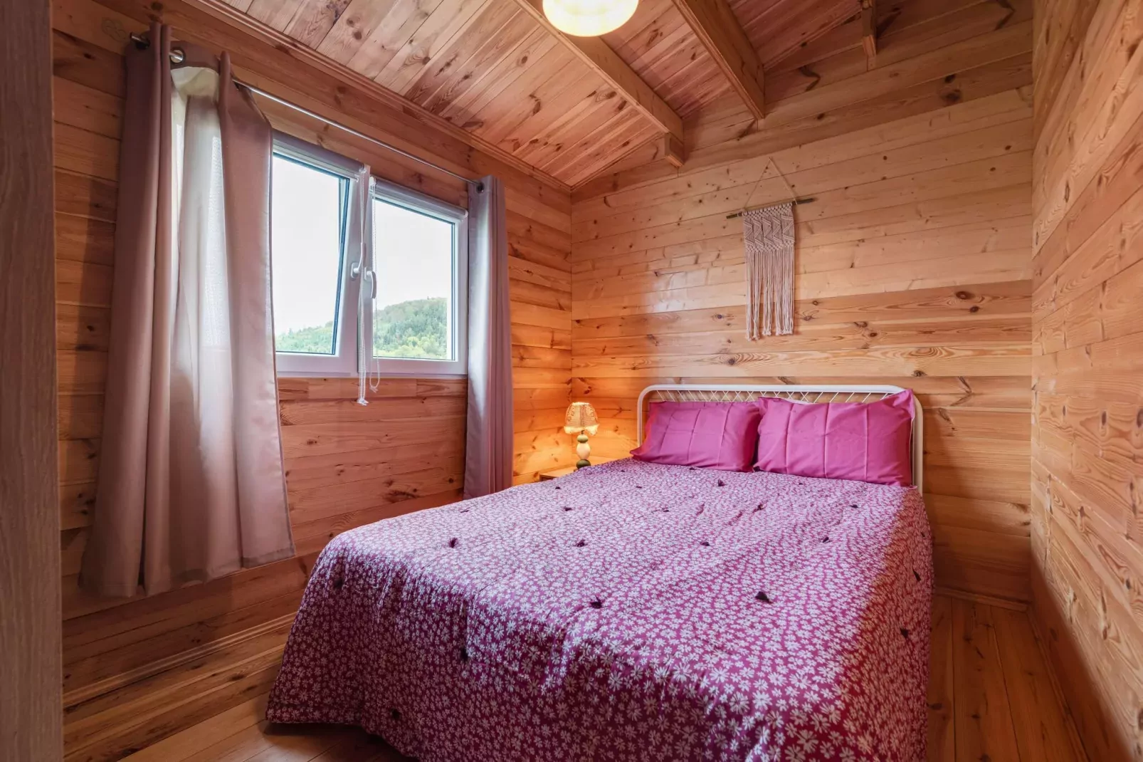 CHALET BELLEVUE-Bedroom