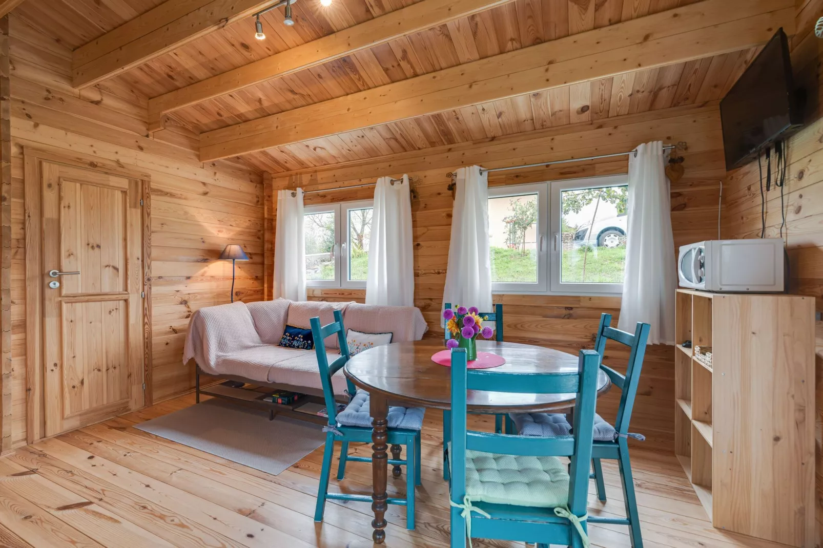CHALET BELLEVUE-Living room