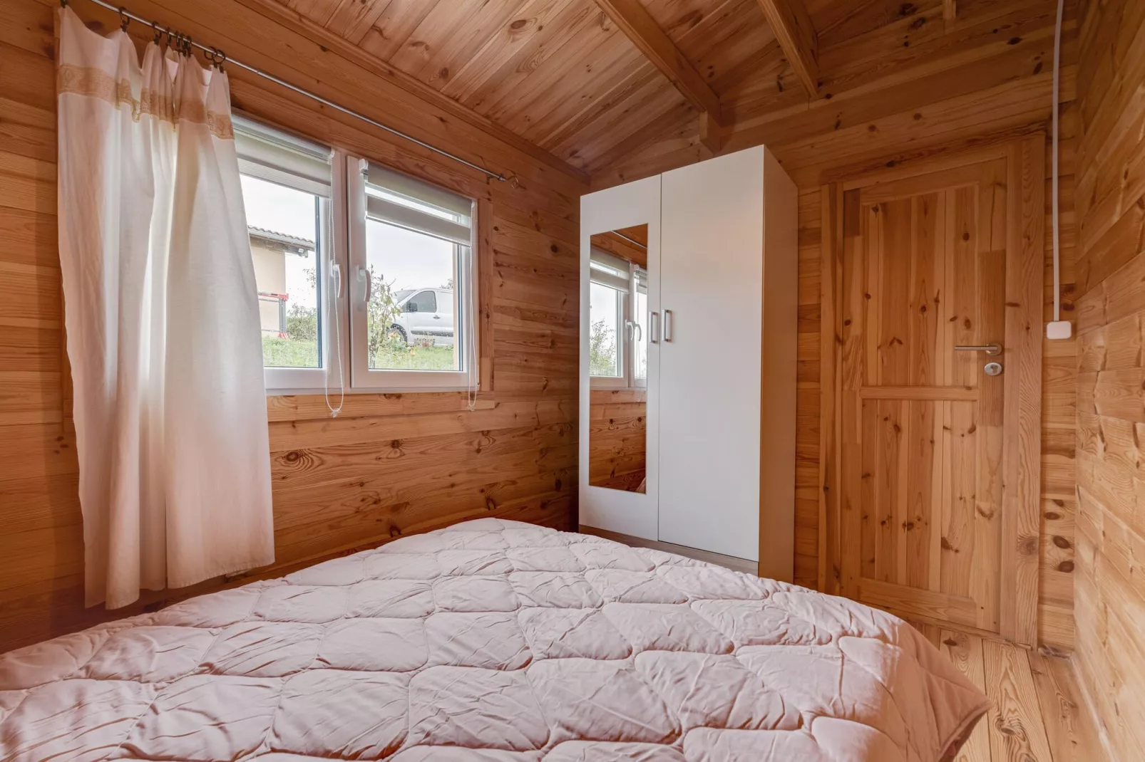 CHALET BELLEVUE-Bedroom