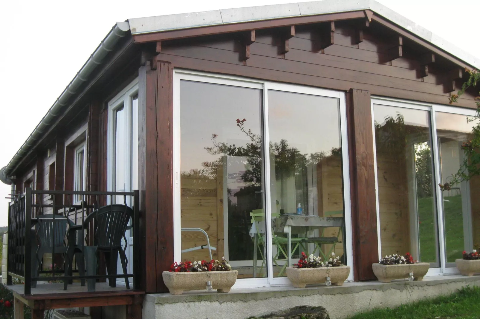 CHALET BELLEVUE-Exterior summer
