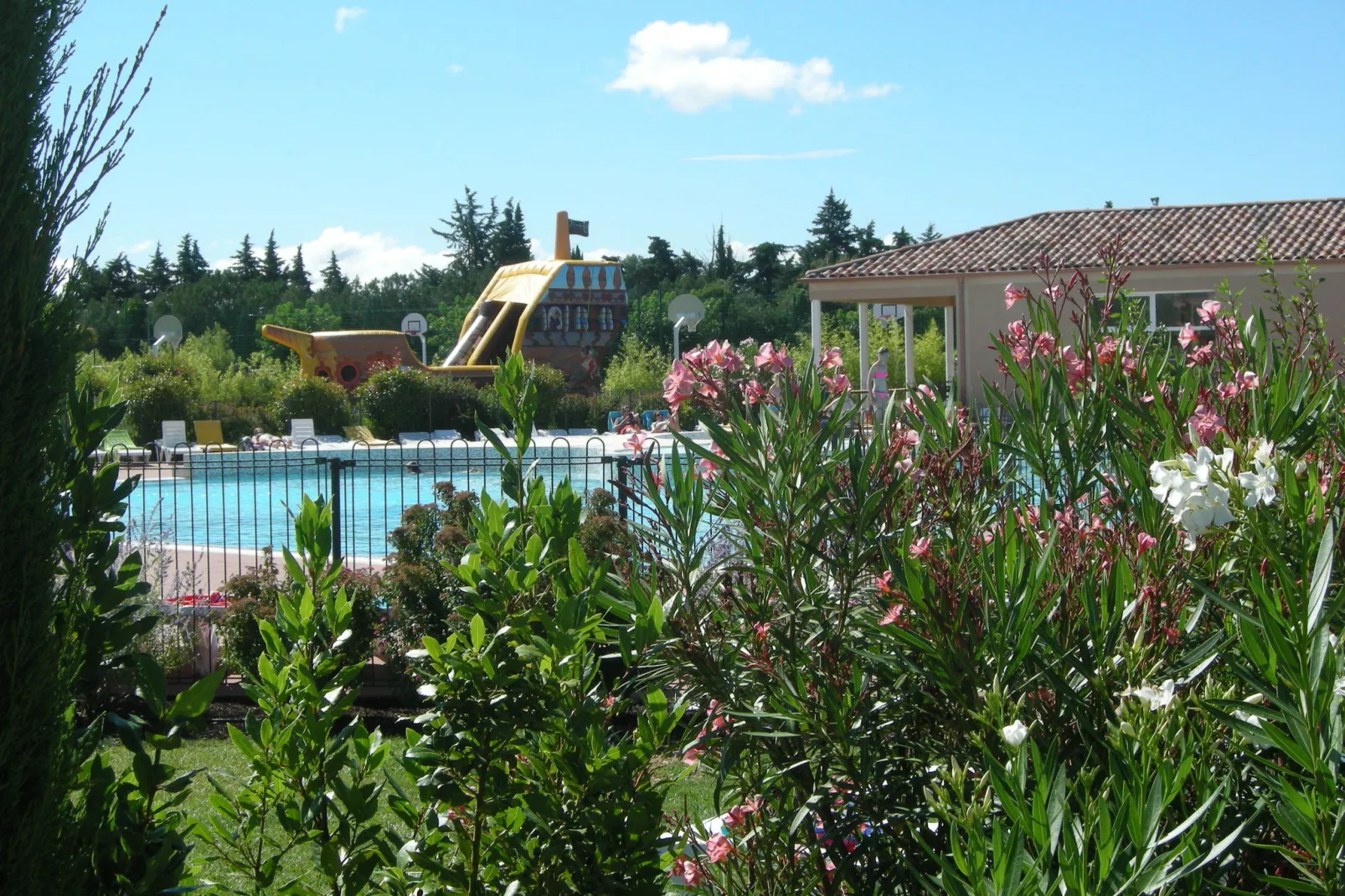 Les Demeures du Ventoux 2-Park facilities