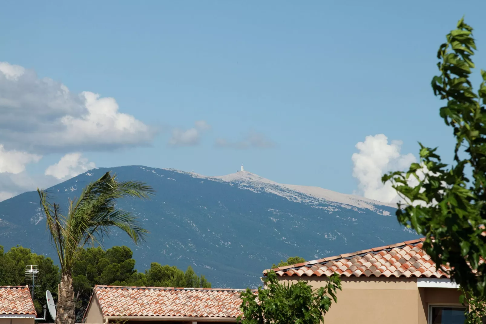 Les Demeures du Ventoux 2-View summer