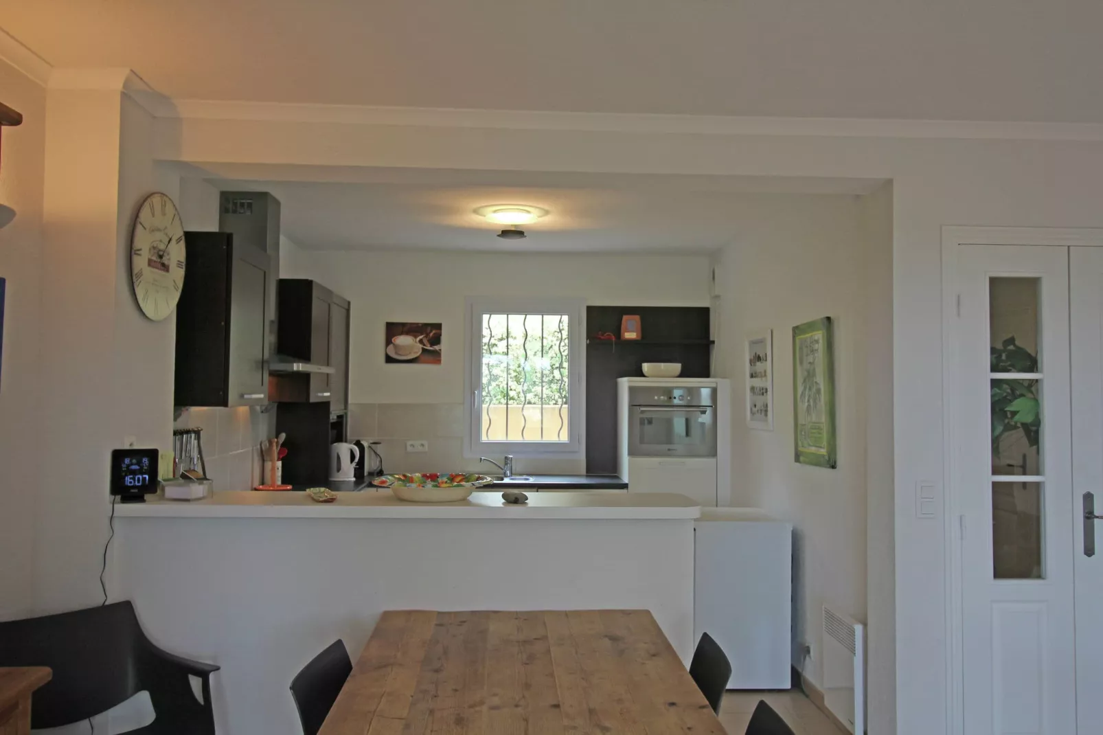 Caroline-Dining room