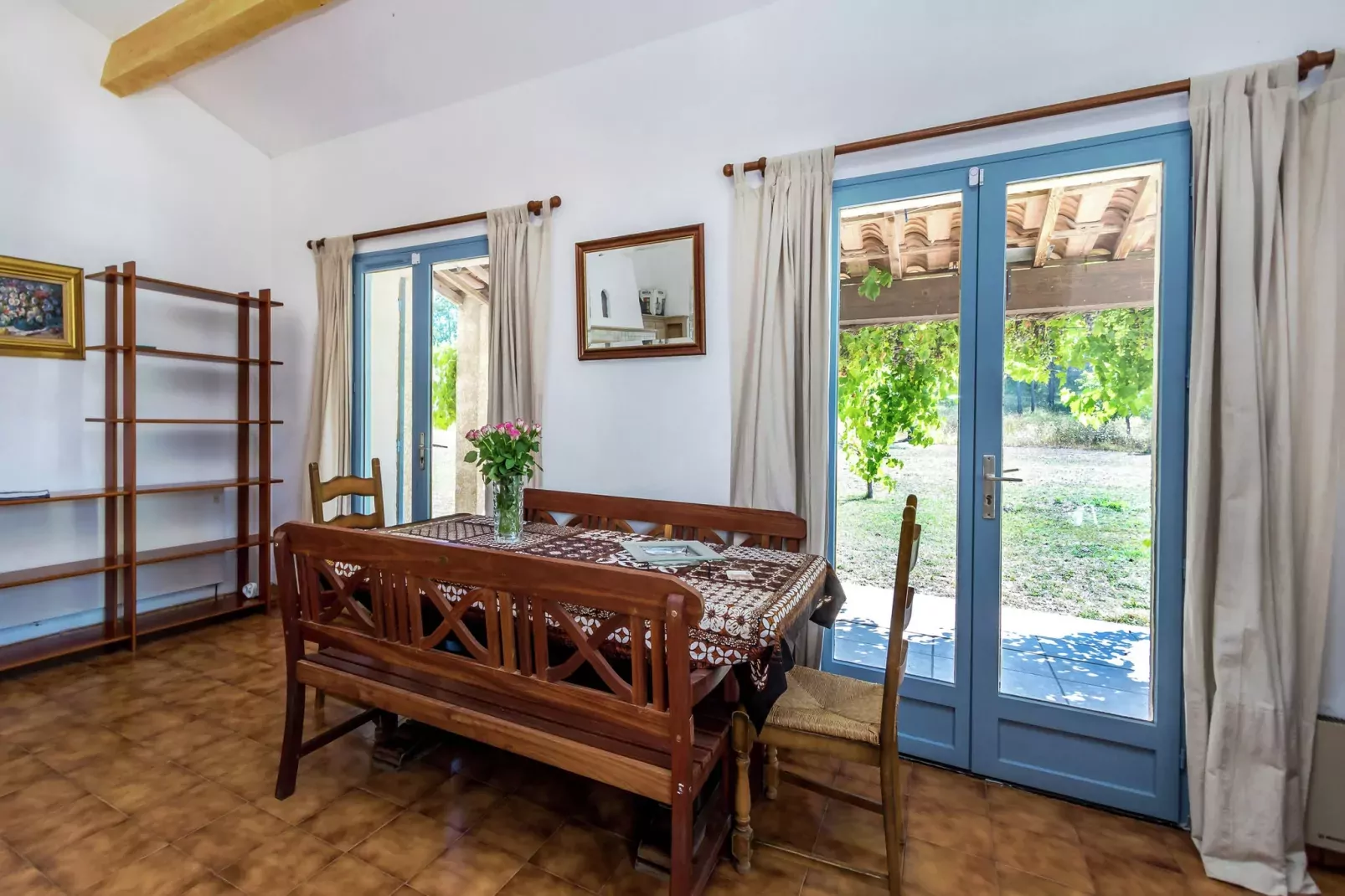 Petite Jeanne-Dining room