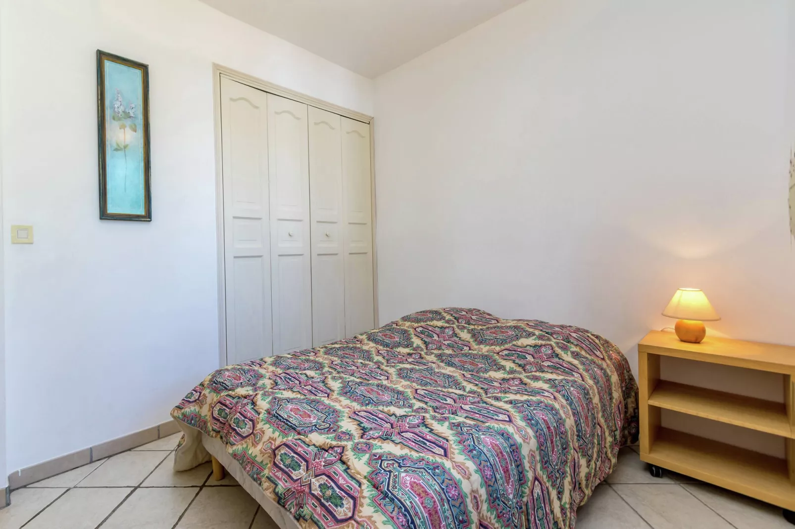Petite Jeanne-Bedroom