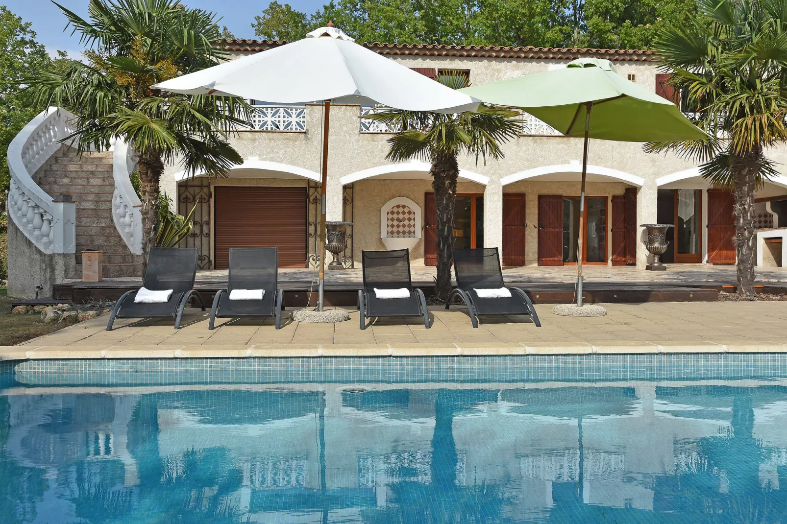 La Cigale de Provence-Exterior summer