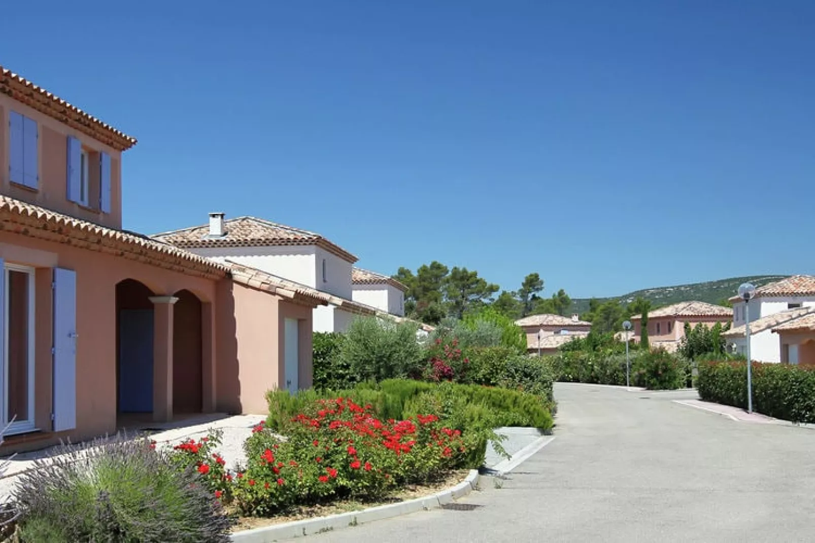 La Vallée de la Sainte Baume-Extérieur été