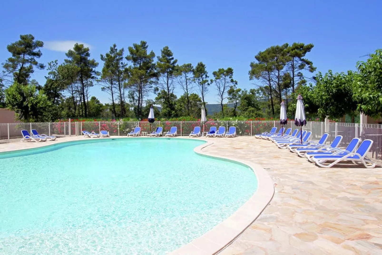 La Vallée de la Sainte Baume-Piscine