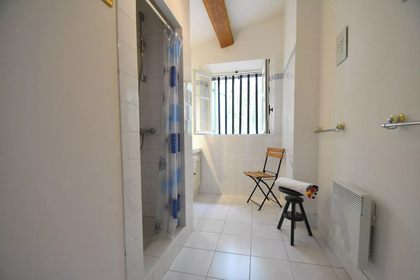 Mas des Olivettes-Bathroom