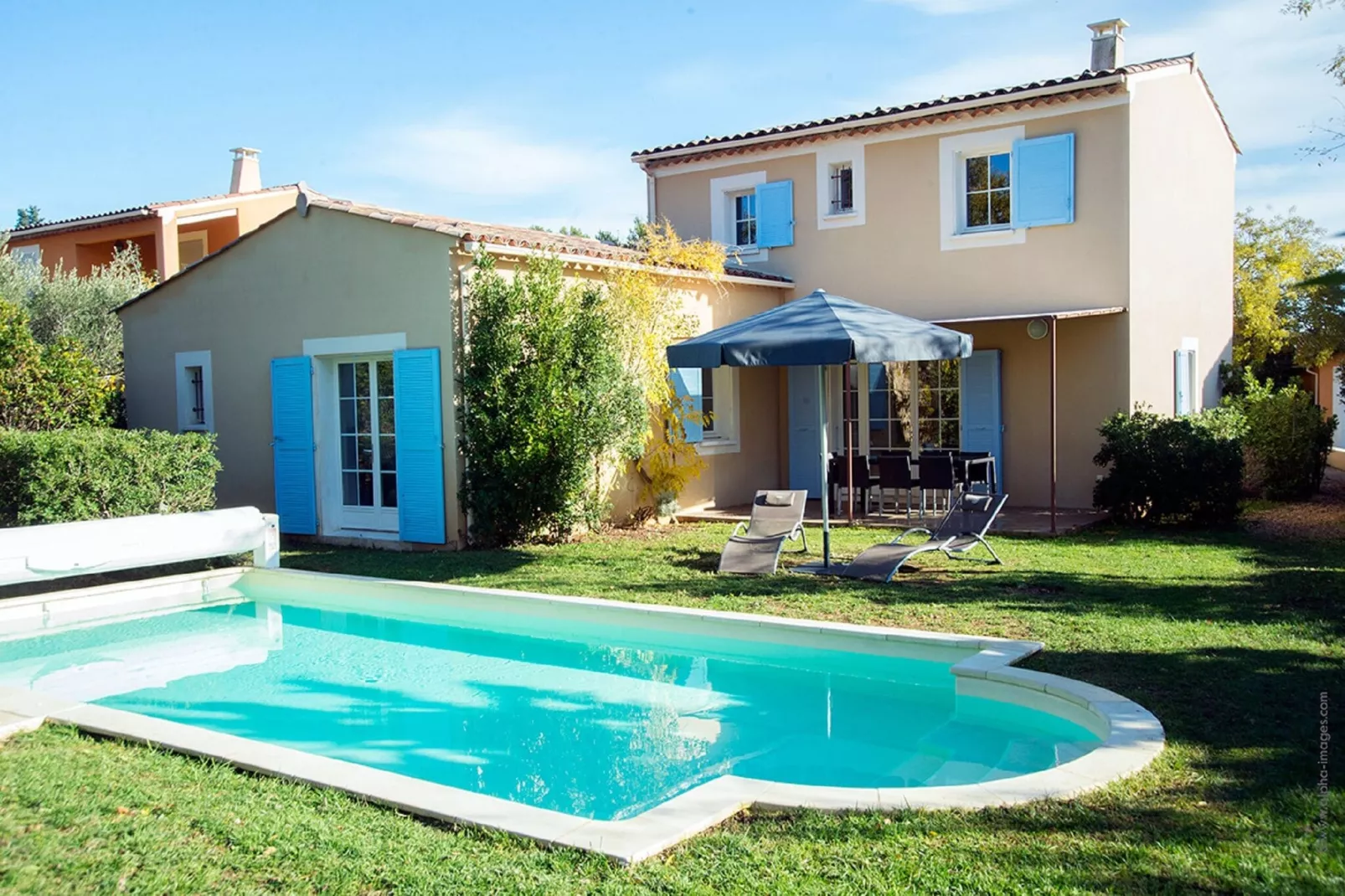 Le Clos Savornin 4-Exterior summer