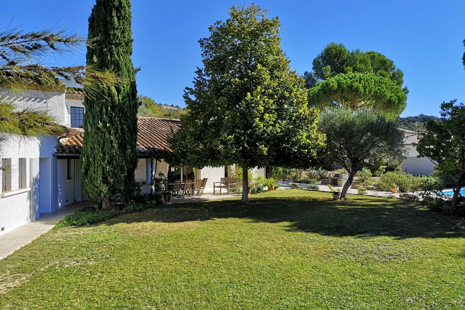 Mas des Trabesses-Exterior summer