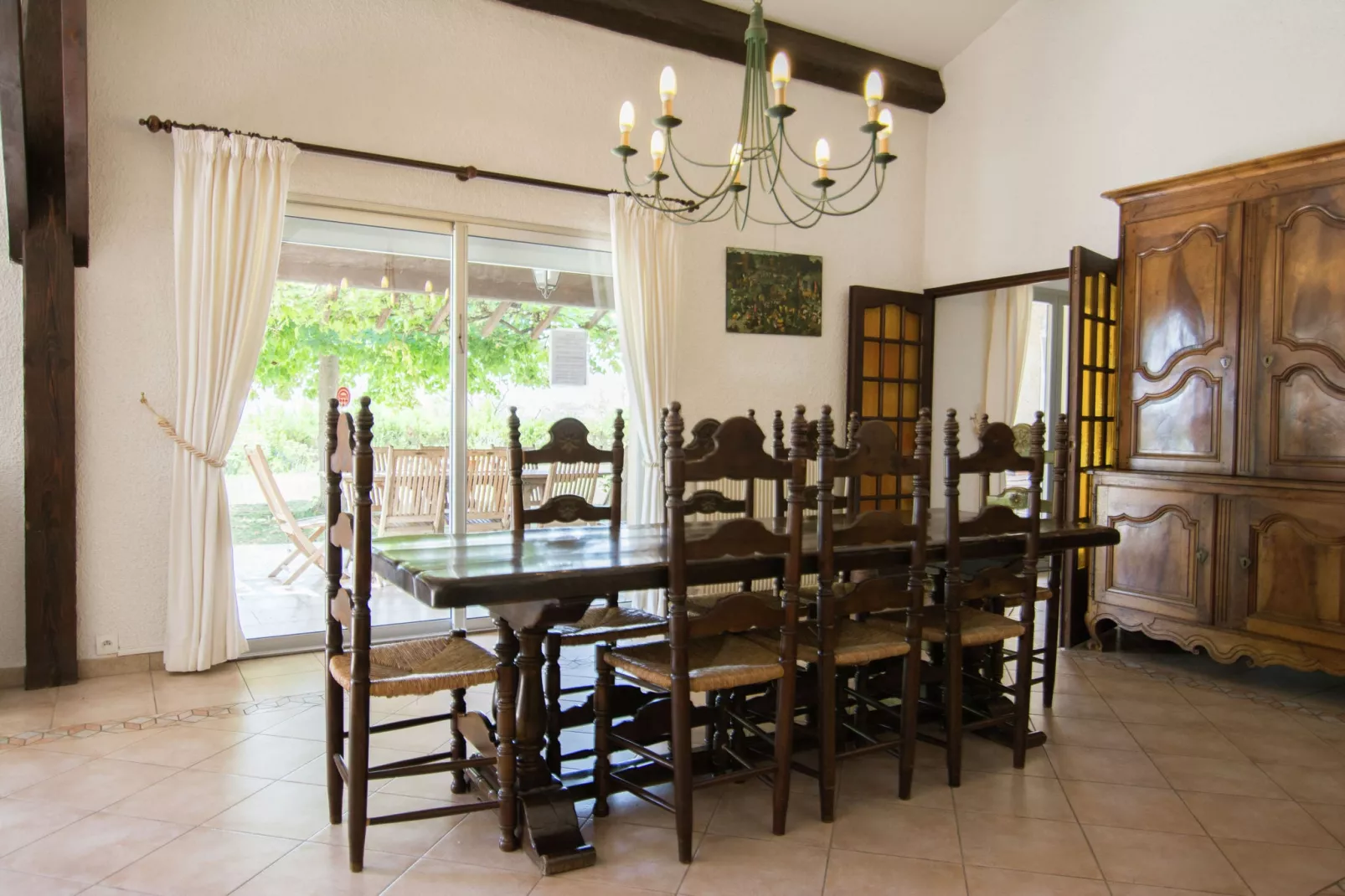 Mas des Trabesses-Dining room