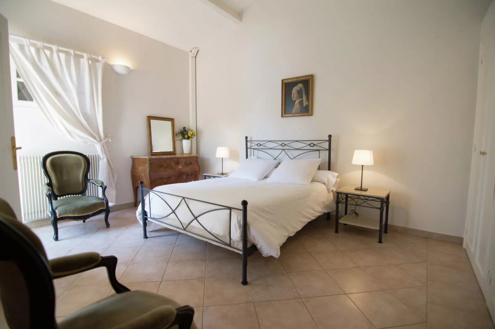 Mas des Trabesses-Bedroom