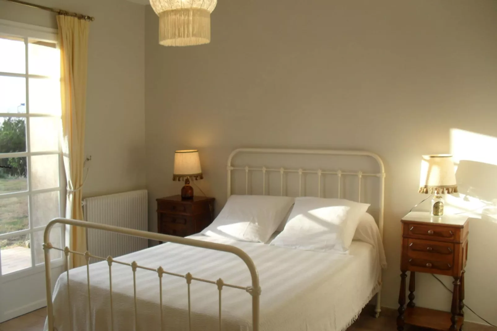 Mas des Trabesses-Bedroom