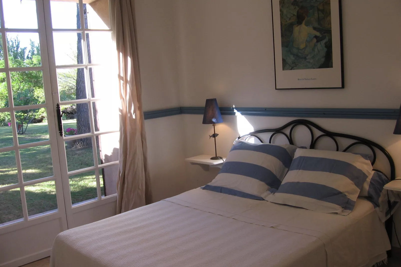 Mas des Trabesses-Bedroom