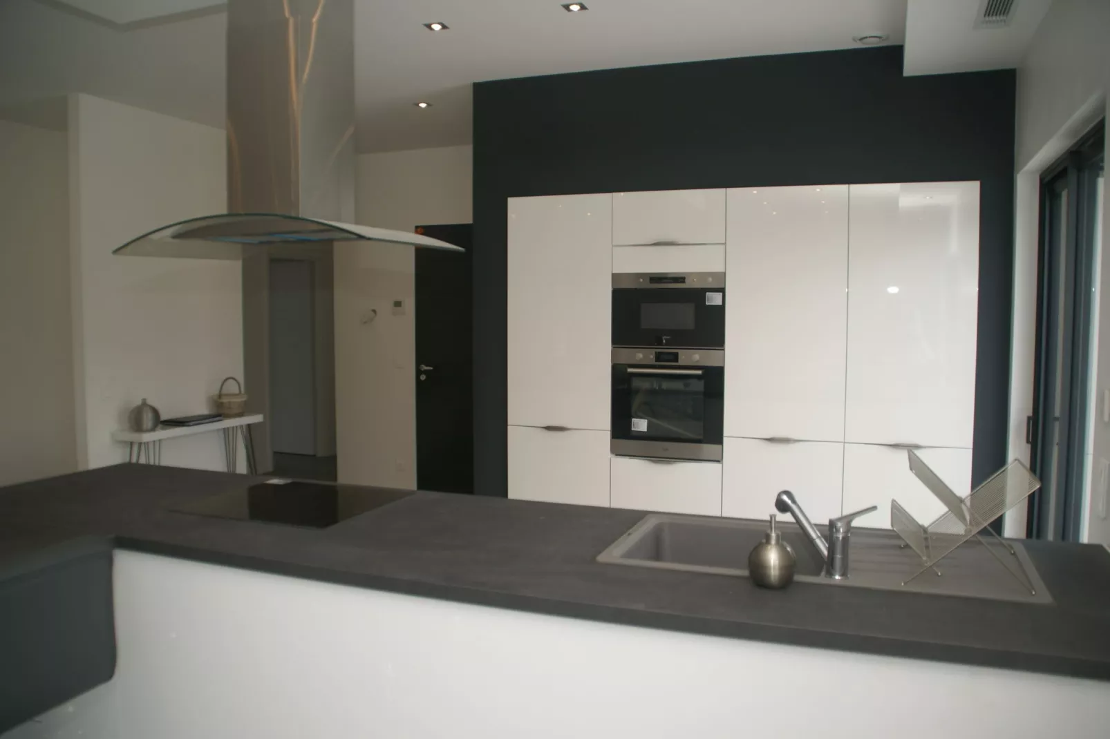 Vidauban 8-Kitchen