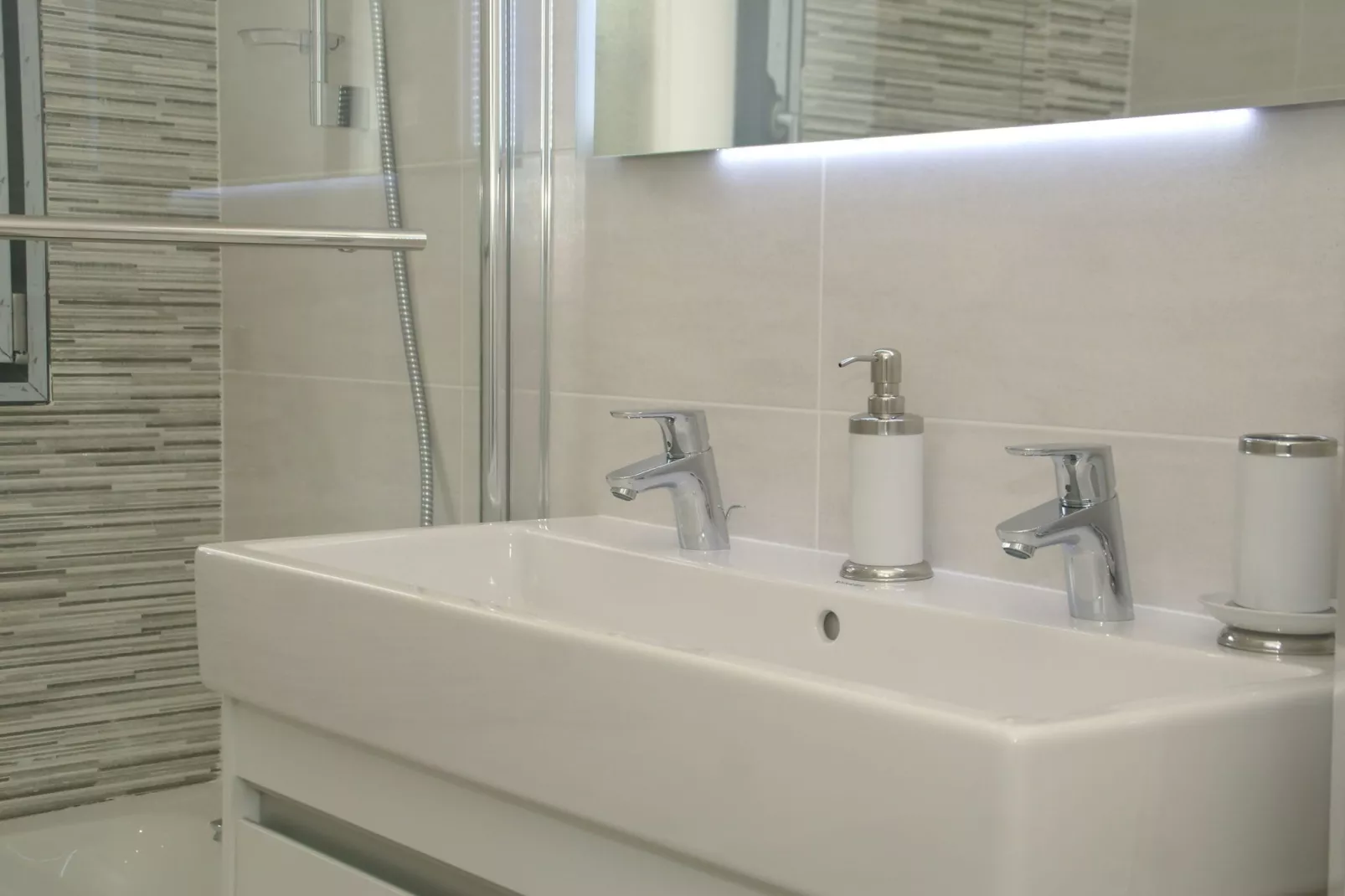 Vidauban 8-Bathroom