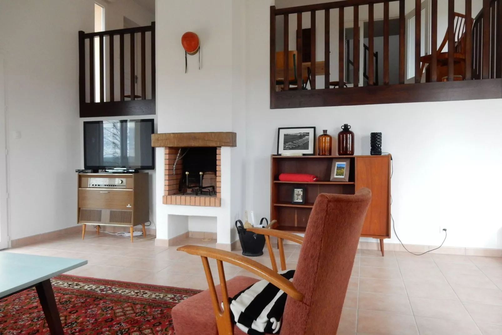 Villa Joyeuse 22-Living room