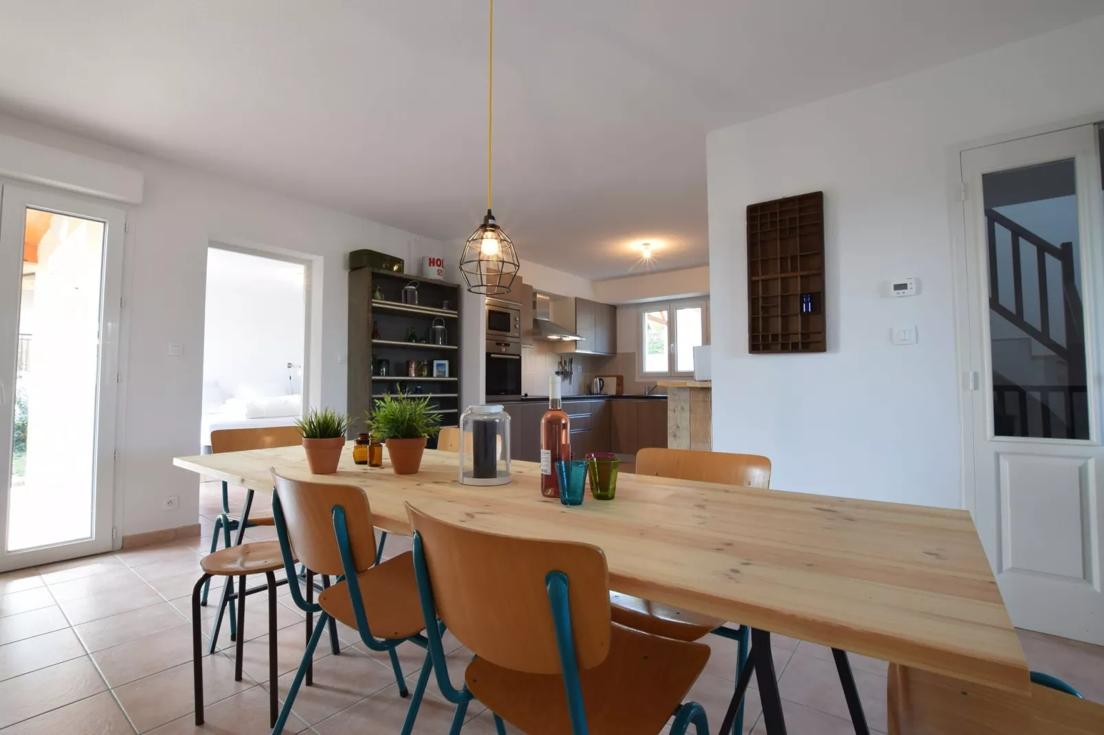 Villa Joyeuse 22-Dining room