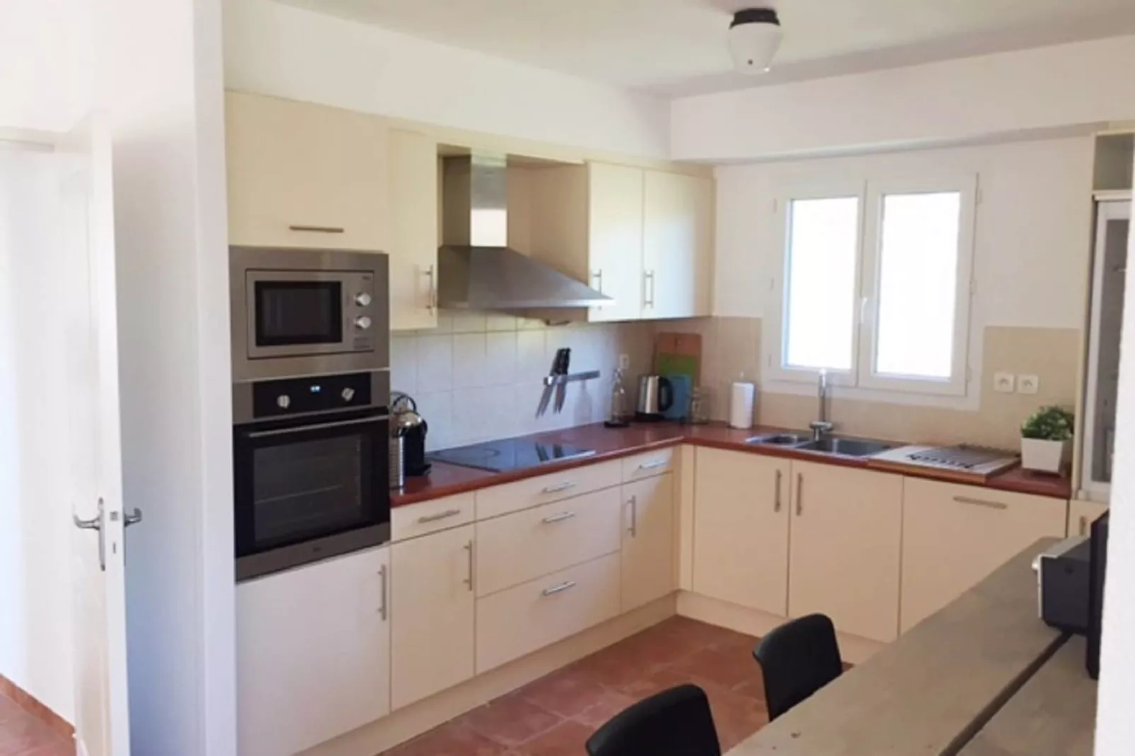 Villa Joyeuse 38-Kitchen