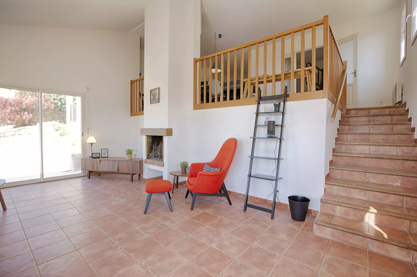 Villa Joyeuse 31-Living room