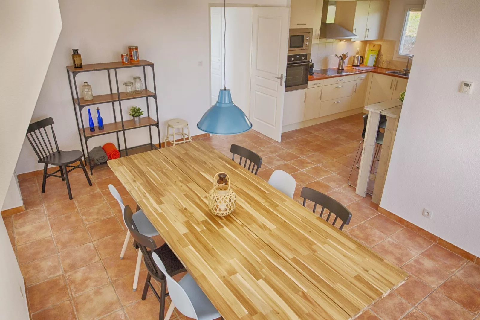 Villa Joyeuse 31-Dining room