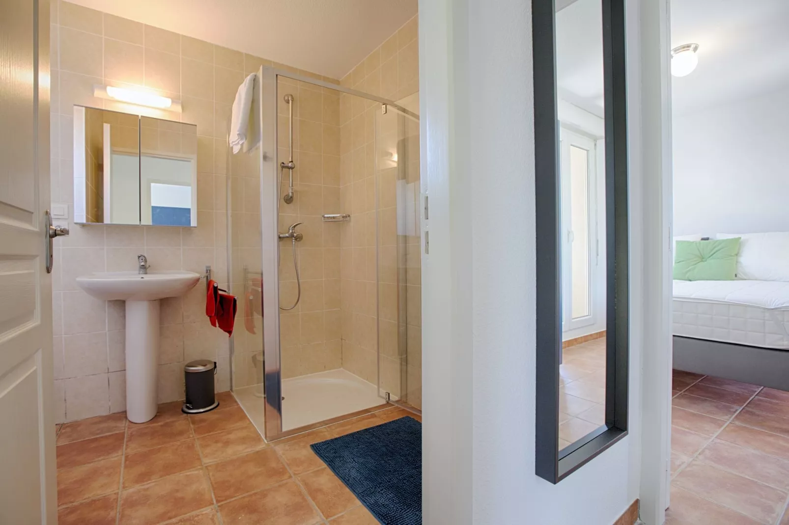 Villa Joyeuse 31-Bathroom