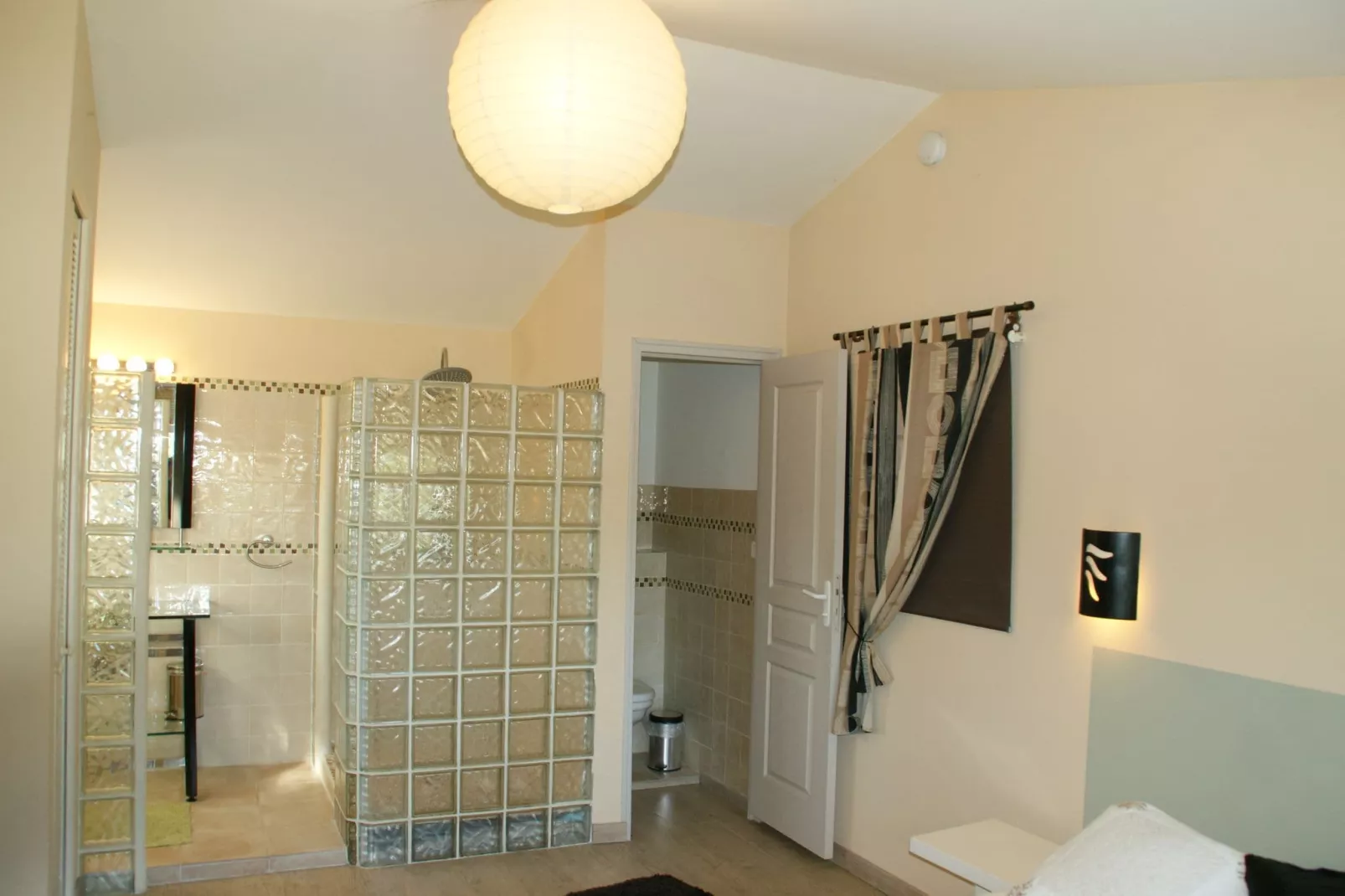 Le Grand Chêne-Bathroom