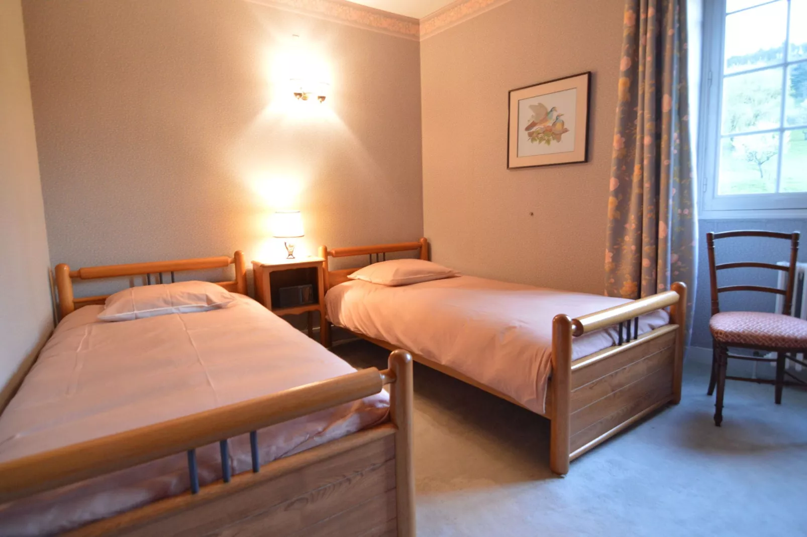 La Burgunde-Bedroom
