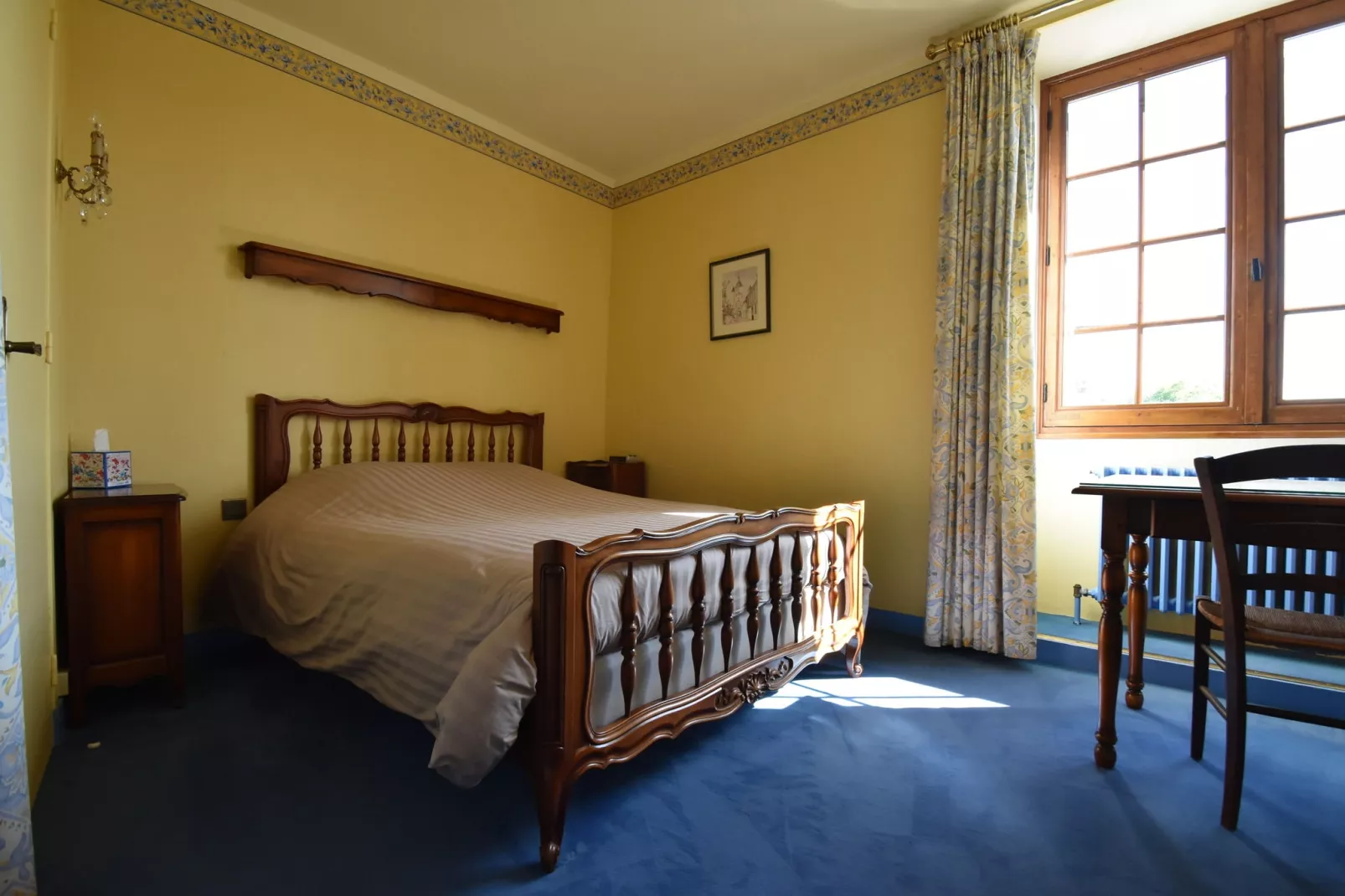 La Burgunde-Bedroom