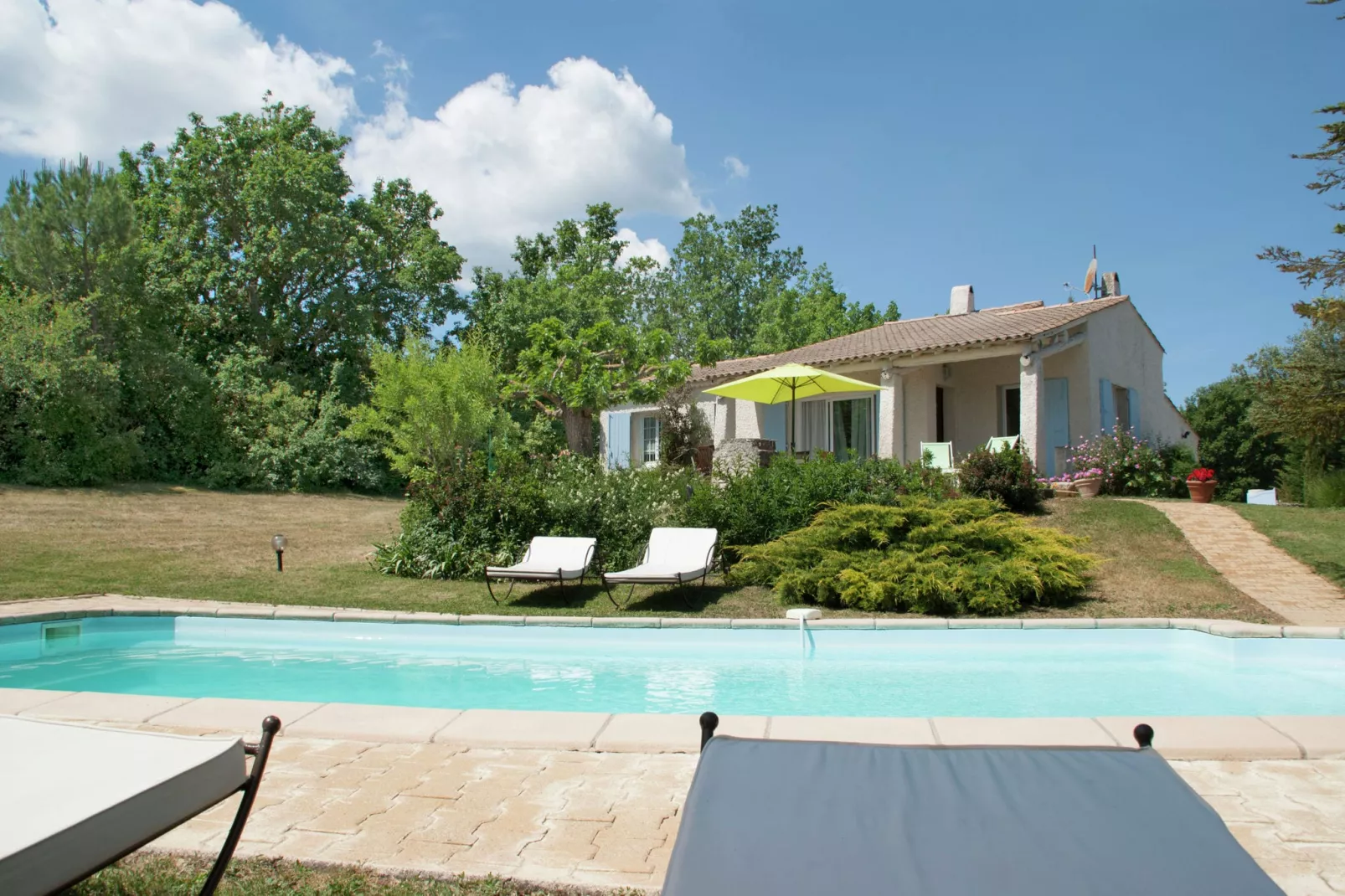 Villa Coda-Exterior summer
