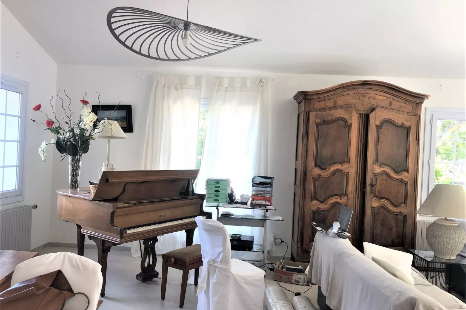 LA LUBERONNE-Salon
