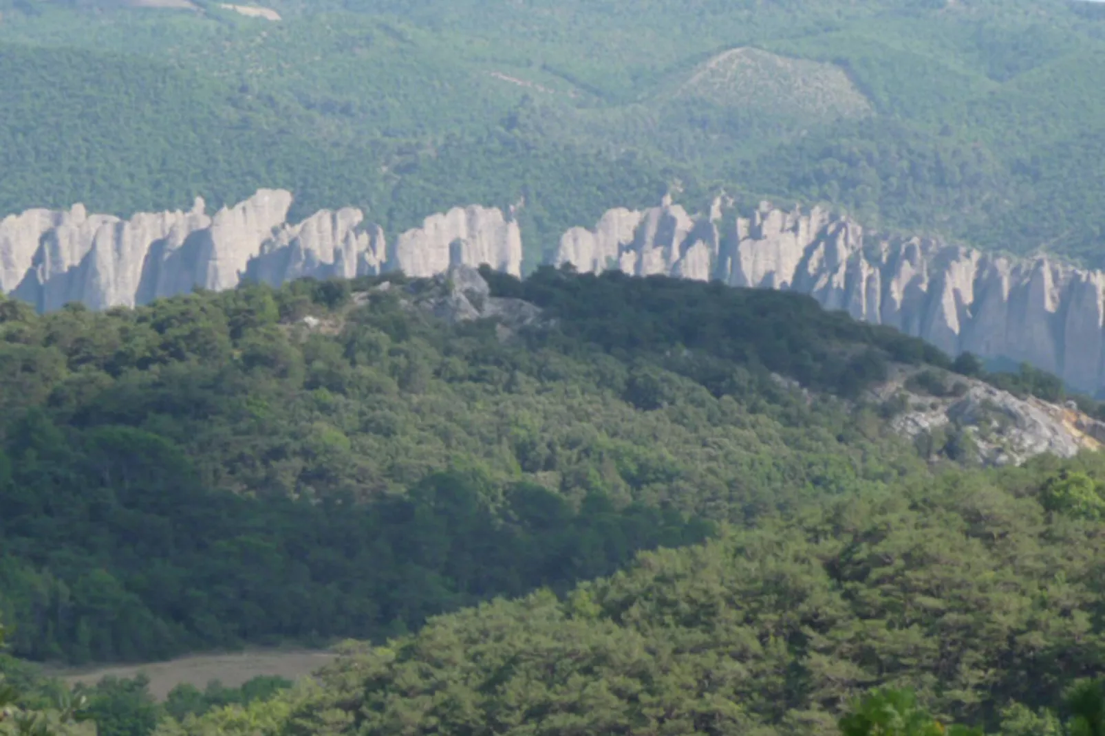 LA LUBERONNE-Zones d'été à 20 km