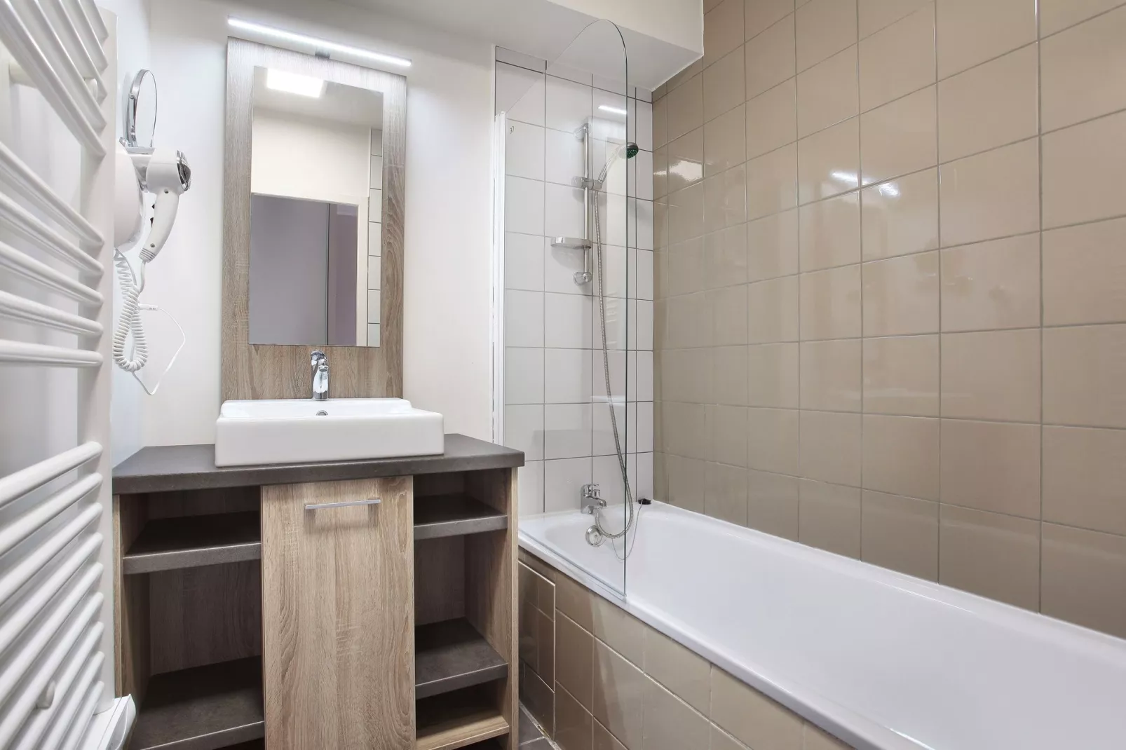 Le Village de Praroustan 1-Bathroom