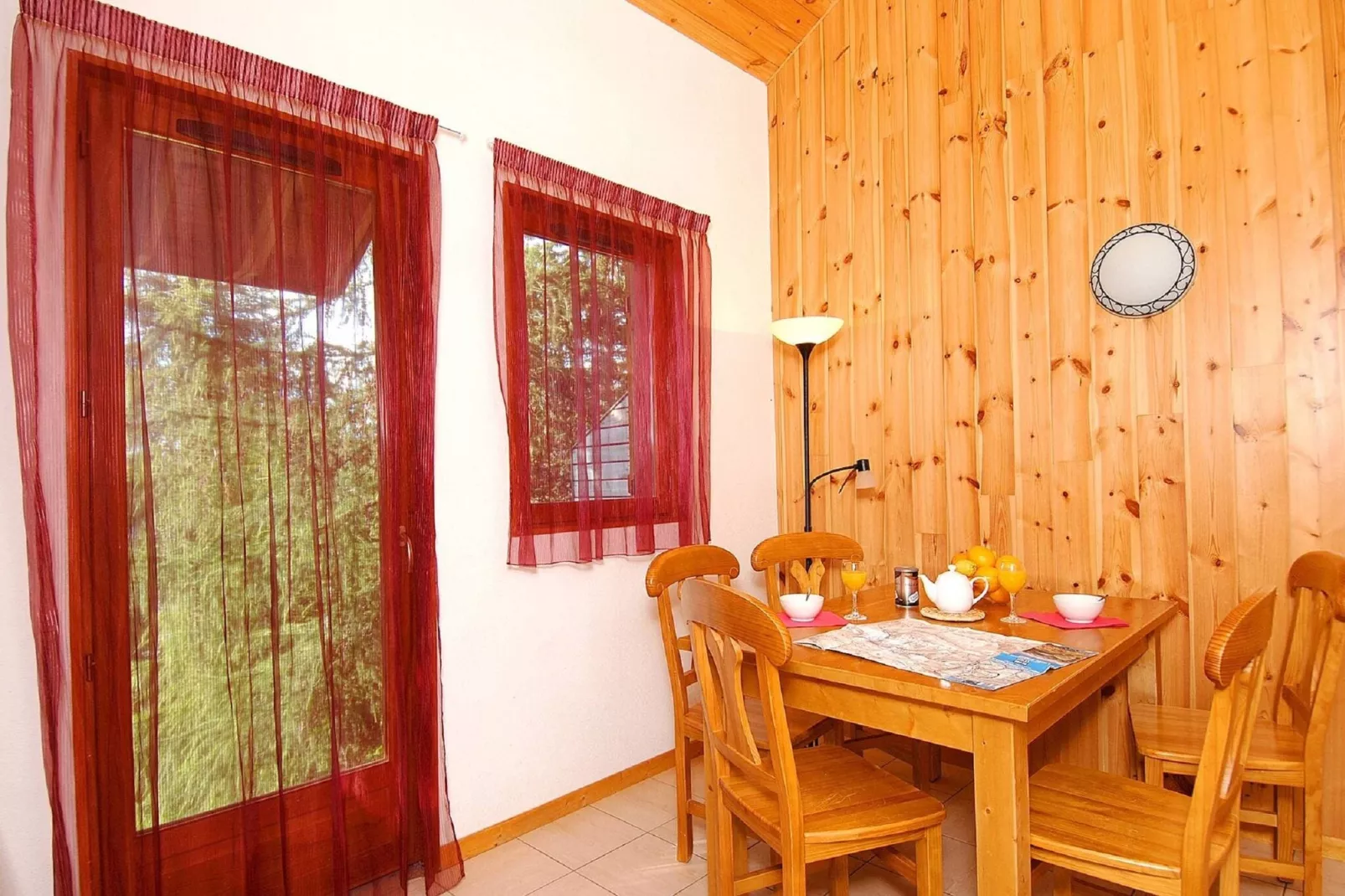 L'Orée des Pistes 1-Dining room
