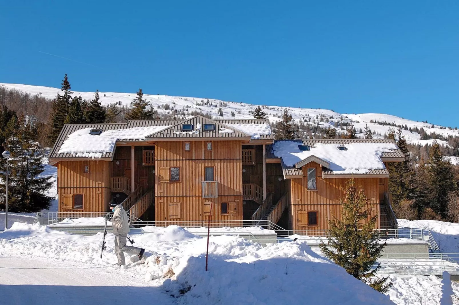 L'Orée des Pistes 1-Exterior winter