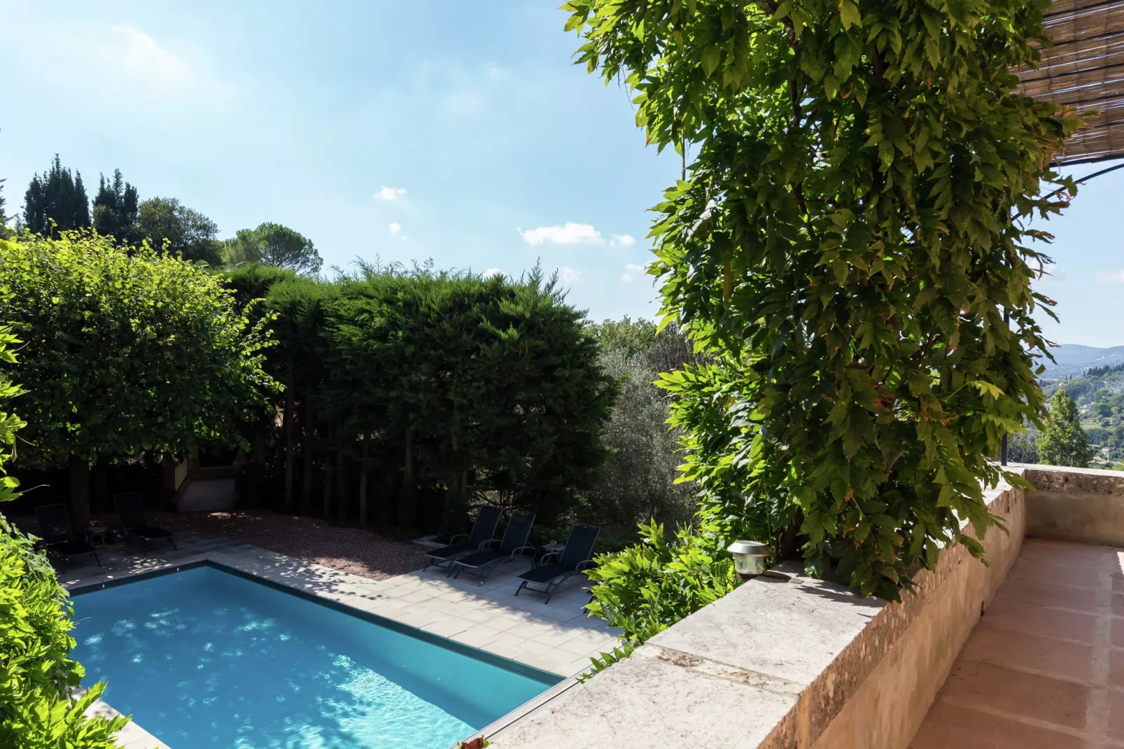 Grasse-Pool