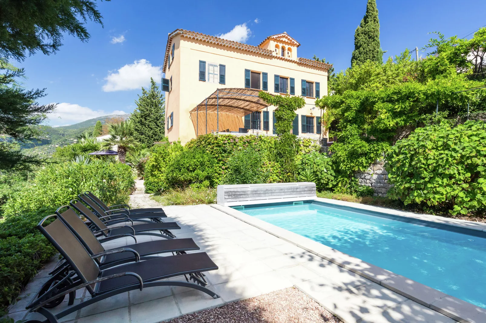 Grasse-Exterior summer